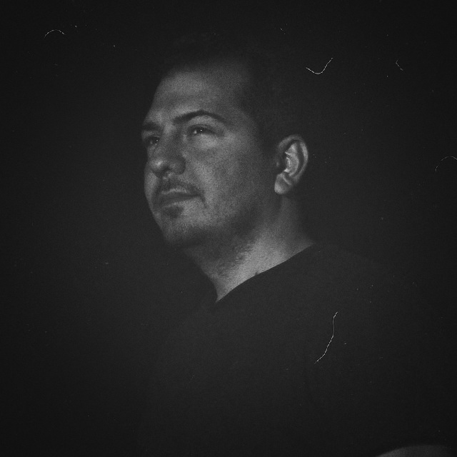 احسان کلهری مهندس الکترونیک